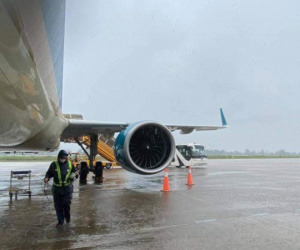 Hàng chục chuyến bay không thể cất/hạ cánh tại Nội Bài