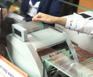 NÓNG: Ngưng thi hành quy định cấm cho vay tại Thông tư 06