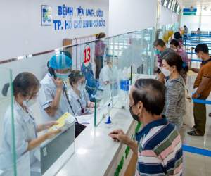 Cô gái 21 tuổi tố cáo bị bác sĩ xâm hại: 'Tôi như trầm cảm suốt nhiều tháng qua'