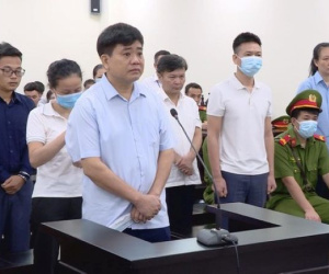 Nói lời sau cùng, cựu chủ tịch Hà Nội Nguyễn Đức Chung xin giảm nhẹ để về chăm sóc mẹ già