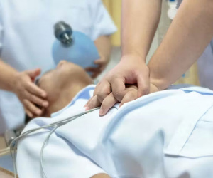 Biểu hiện ít phút trước khi một người có vẻ khỏe mạnh đột tử
