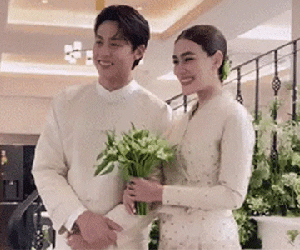 Khoảnh khắc cực hot trong lễ đính hôn của Mark Prin - Kimmy: Chú rể và cô dâu ngọt ngào như phim, hé lộ không gian tổ ấm triệu USD