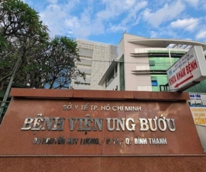 Công an làm việc với cô gái tố bác sĩ đòi 'vui vẻ' mới đưa thuốc trị ung thư cho mẹ