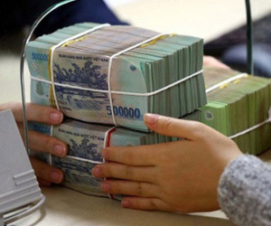 Vì sao không 'bỏ trứng vào một giỏ' khi gửi tiết kiệm?