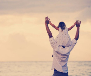 Được bạn nhờ đi làm xét nghiệm ADN, người đàn ông bất ngờ nhận tin 'sét đánh ngang tai'