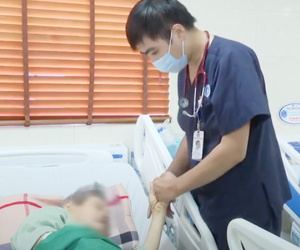 Đột quỵ, liệt nửa người do tự ý dừng thuốc chống đông máu