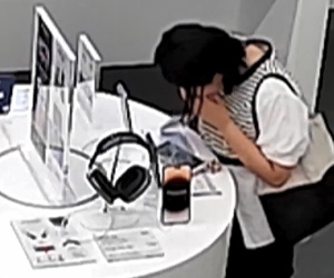 Vào showroom điện thoại, người phụ nữ có hành động bất ngờ để 'cuỗm' chiếc điện thoại hơn 20 triệu