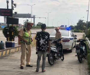 Đoàn thanh thiếu niên chạy xe máy trên cao tốc Pháp Vân - Cầu Giẽ bị xử lý