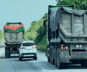 Khởi tố vụ 2 tài xế xe ben chèn ép ôtô con không cho vượt trên cao tốc