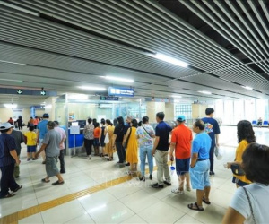 Đông đảo người dân trải nghiệm đi tàu điện Cát Linh - Hà Đông dịp nghỉ lễ 2/9