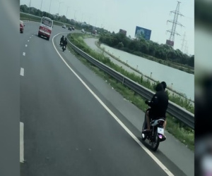 Xử lý đoàn xe máy đi ngược chiều trên cao tốc, cảnh sát phát hiện 1 xe là tang vật vụ trộm
