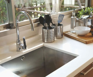 Vật dụng quen thuộc trong bếp chứa 'ổ vi khuẩn' mà xà phòng và nước nóng cũng không thể tiêu diệt hết