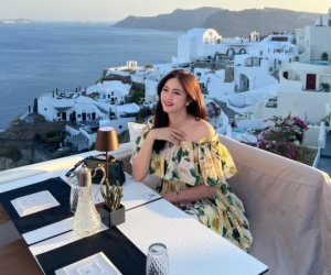 Nàng Á hậu bỏ showbiz làm dâu hào môn: Được chồng đại gia hơn 16 tuổi cưng như 'trứng mỏng', mẹ 2 con sở hữu body cực cháy
