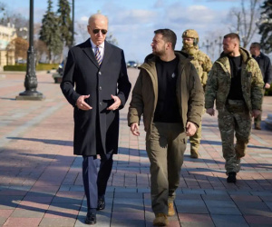 Tiết lộ về cuộc gặp mặt đầu tiên giữa Tổng thống Biden và ông Zelensky