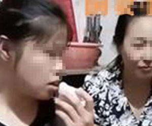 Chồng cùng vợ cũ, vợ mới sống chung nhà gây tranh cãi