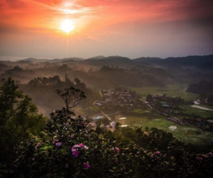 Khám phá làng cổ Vi Rơ Ngheo: Thiên đường hoa địa lan