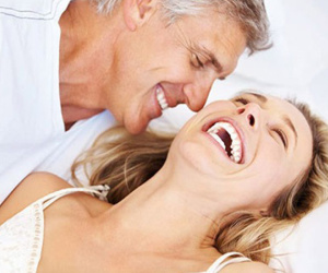 Nam giới có thể làm 'chuyện ấy' đến năm bao nhiêu tuổi?