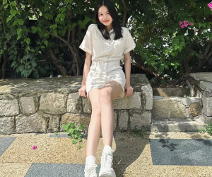 Street style sao Việt: Kỳ Duyên chụp ảnh cùng nhân vật hot, Thùy Tiên chọn đồ đơn giản đi cà phê