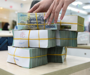 Phó Thống đốc: Ngân hàng đang phải 'chữa bệnh thừa tiền'