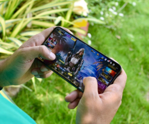 Người dùng lo ngại Samsung sẽ 'tự hủy' nếu quay trở lại với một công nghệ cũ