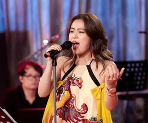 Hoàng Thùy Linh có hát live được không mà làm live show?