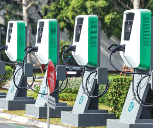 Lý do Bộ Tài chính bác đề xuất hỗ trợ 1.000 USD cho người dân mua ô tô điện