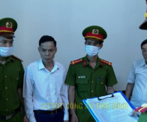 Một chủ tịch xã bị bắt