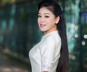 Ca sĩ Anh Thơ tuổi 47: Làm mẹ đơn thân, đủ tiền mua biệt thự vẫn ở chung cư vì con