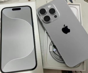 Xuất hiện hình ảnh đập hộp iPhone 15 Pro trước giờ G, lại còn là màu sắc chưa từng ra mắt
