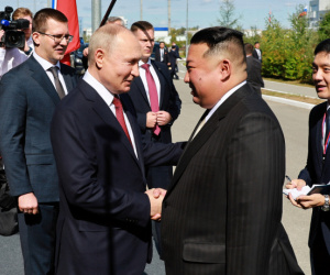 Ông Kim Jong-un gặp Tổng thống Nga Putin tại sân bay vũ trụ ở vùng Viễn Đông