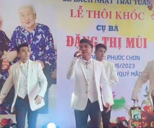 Đàm Vĩnh Hưng đi hát ở 'lễ thôi khóc' khiến fan ngỡ ngàng
