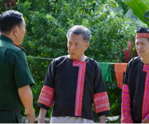 Cuộc chiến không giới tuyến tập 4: Dân nợ ngập đầu vì hủ tục ma chay, Trung tá Quang bất lực
