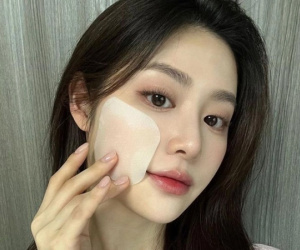 Thêm bước này vào chu trình skincare mùa thu, thao tác chỉ vài giây mà giúp làn da 'tạm biệt' tình trạng sần sùi, khô ráp