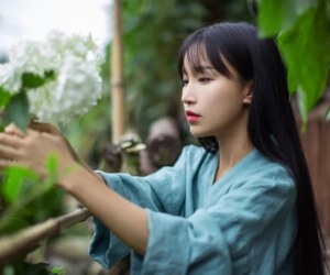 'Tiên nữ đồng quê' Trung Quốc tái xuất, fan mừng ra mặt