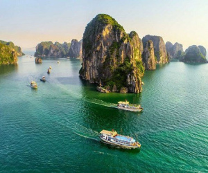 Vịnh Hạ Long và Quần đảo Cát Bà chính thức được UNESCO vinh danh là Di sản Thiên nhiên thế giới