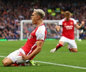 Arsenal trở lại top 4, Chelsea chìm sâu trong thất vọng