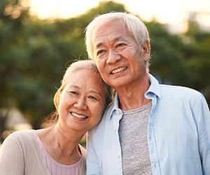 Chia sẻ bí quyết sống thọ, cụ bà 102 tuổi gây sốt mạng xã hội