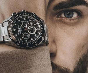 Tại sao đàn ông nhất định phải có một chiếc đồng hồ chronograph?
