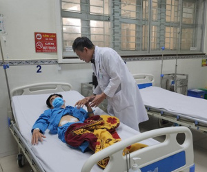 Lạm dụng thuốc giảm đau, nam thanh niên 21 tuổi bị thủng dạ dày