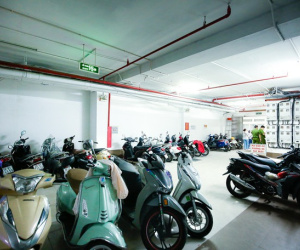 Quận Thanh Xuân yêu cầu di chuyển xe máy, xe đạp điện khỏi tầng 1 chung cư mini