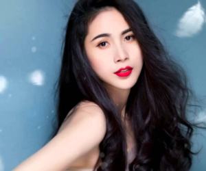 Thủy Tiên không dự phiên tòa xét xử Nguyễn Phương Hằng, âm thầm có động thái gây bất ngờ