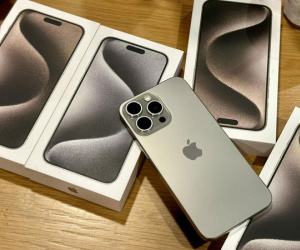 iPhone 15 Pro Max đầu tiên về Việt Nam, bị hét giá lên 70 triệu đồng