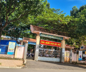 Xác minh thông tin cô giáo đánh học sinh, xúc phạm phụ huynh là mẹ đơn thân