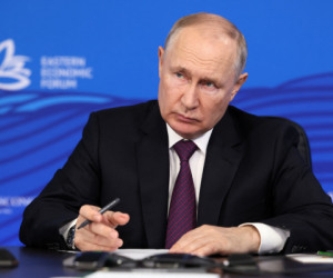 Tổng thống Putin khẳng định lệnh trừng phạt đang tạo cho Nga cơ hội mới