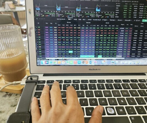 Quỹ đầu tư nước ngoài nói gì về đợt sụt giảm bất thường của chứng khoán Việt Nam?