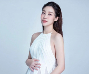 Cuộc sống mẹ bỉm của Đỗ Mỹ Linh: Được chồng chủ tịch cưng chiều, gây sốt mỗi lần lộ diện hậu sinh nở