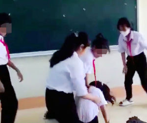 Nữ sinh lớp 7 bị lớp trưởng tát do kể bí mật riêng tư với các bạn trong lớp