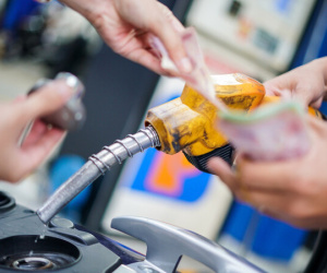Trăm tỷ Quỹ bình ổn xăng dầu bị chiếm dụng: Phớt lờ cảnh báo, nguy cơ mất trắng