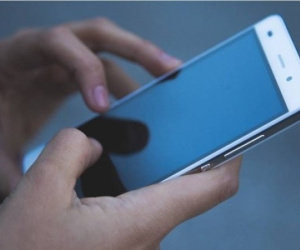 Rúng động vụ mẹ tạt nước sôi vì con dùng hết dung lượng Internet