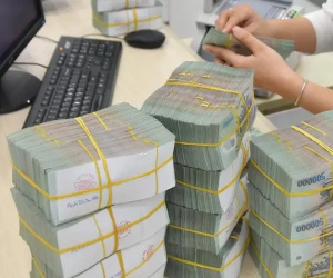 Làm sao để vay tiền trả nợ ngân hàng khác?